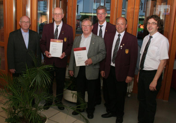 Eherung Hermann Wagner und Helmut Hoffmann
